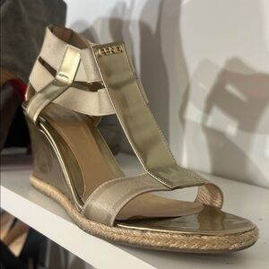 Fendi vintage size 39 Gold Wedge Sandals
